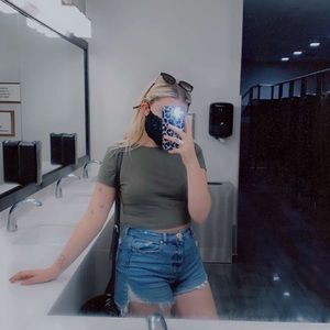 Meet your Posher, Jenna